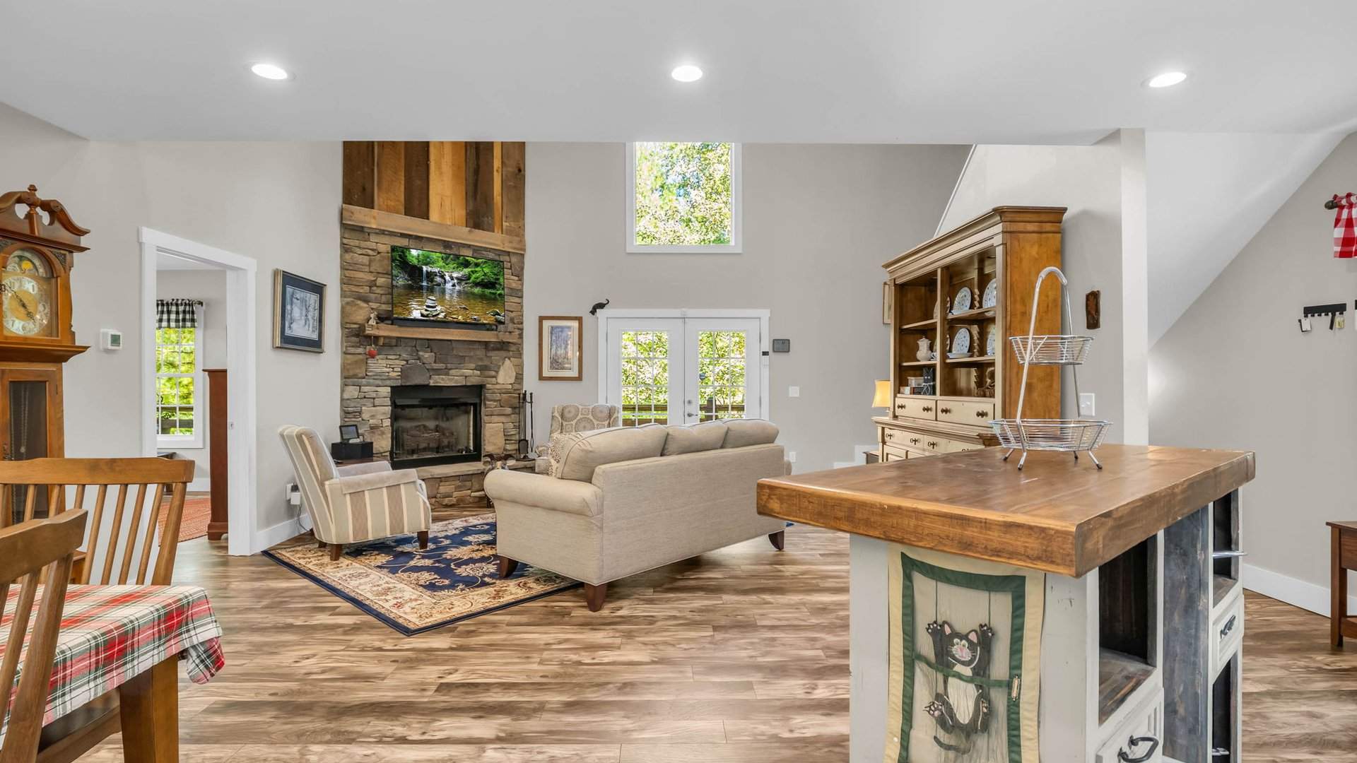 13-custom-103-garren-shady-wy