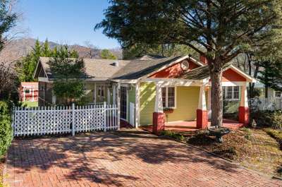 113 5th Street, Black Mountain