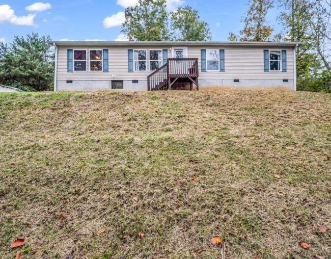 114 Leonards Lane, Weaverville