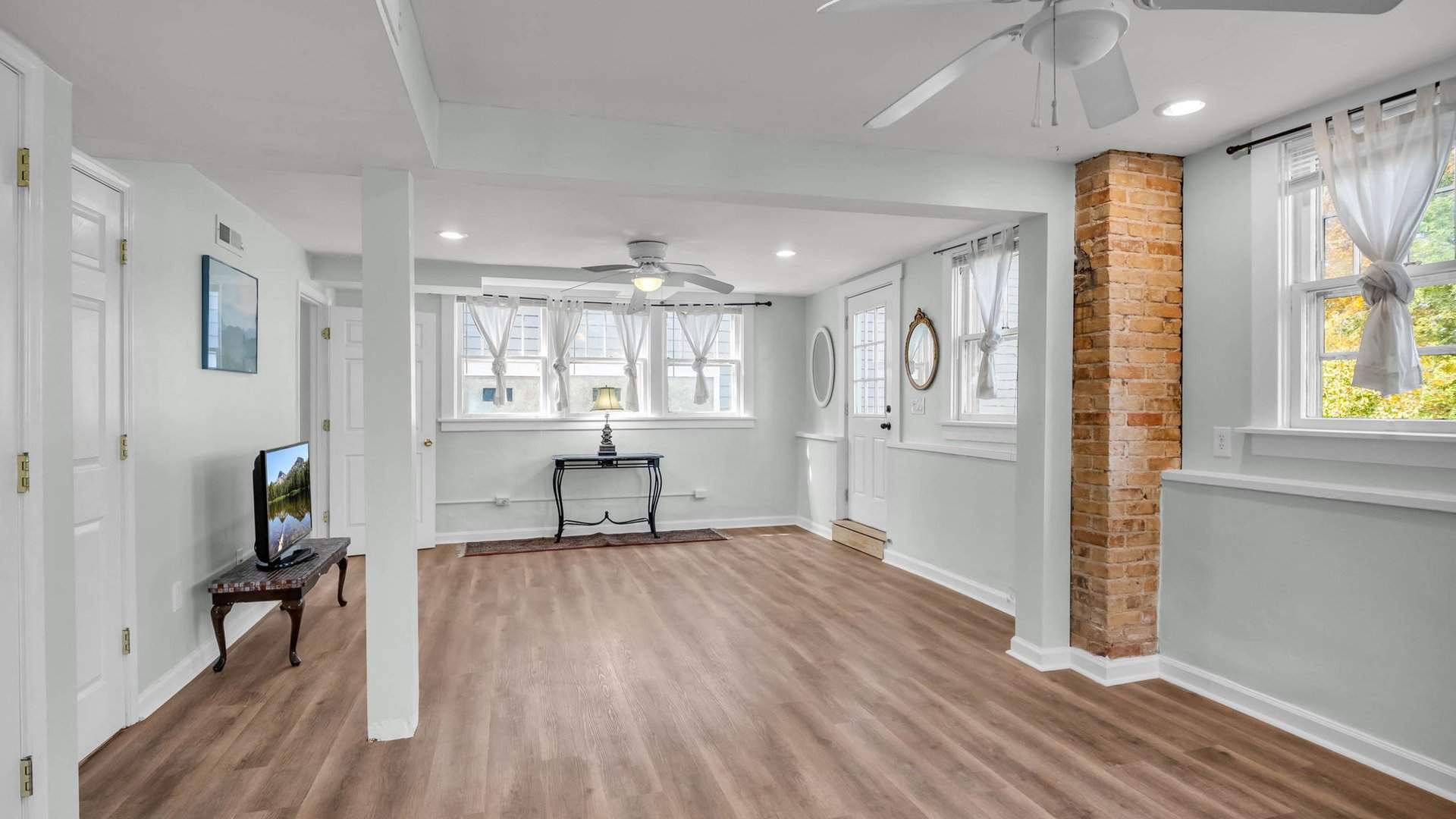27-custom-200-courtland-pl