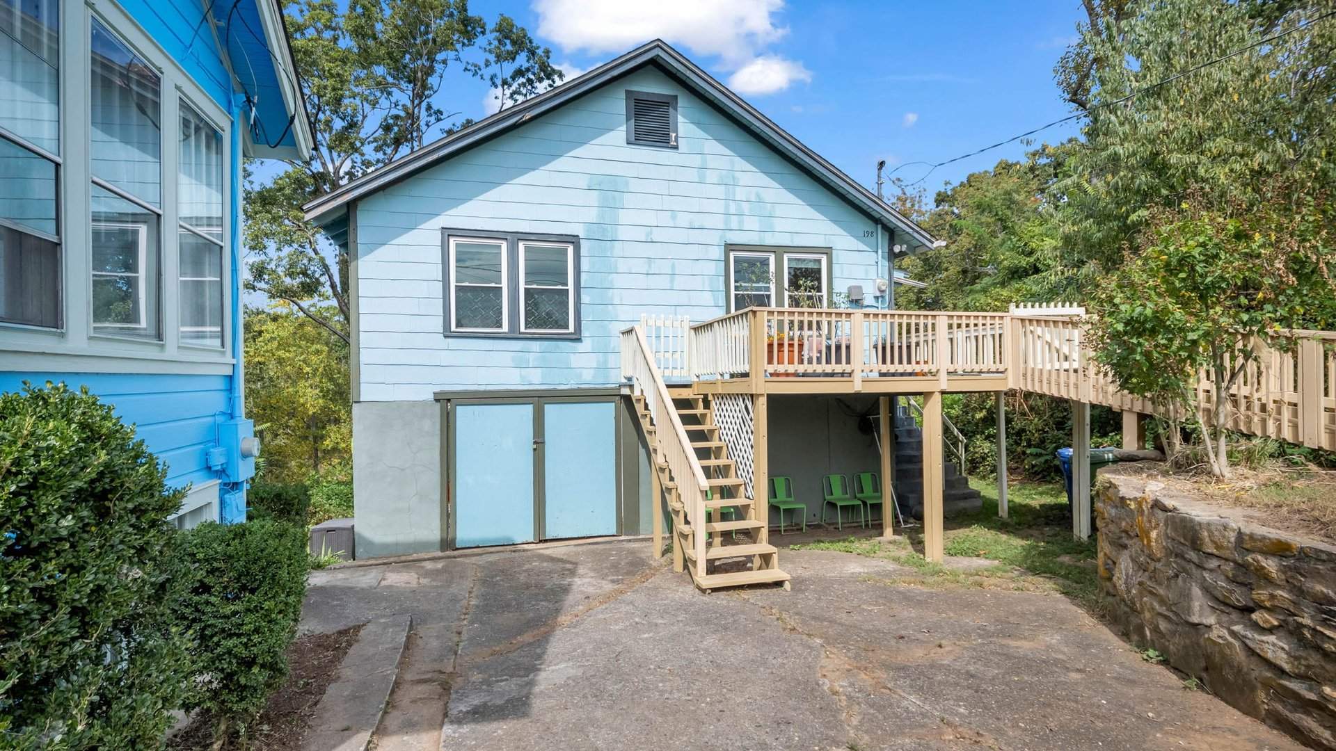 37-custom-200-courtland-pl