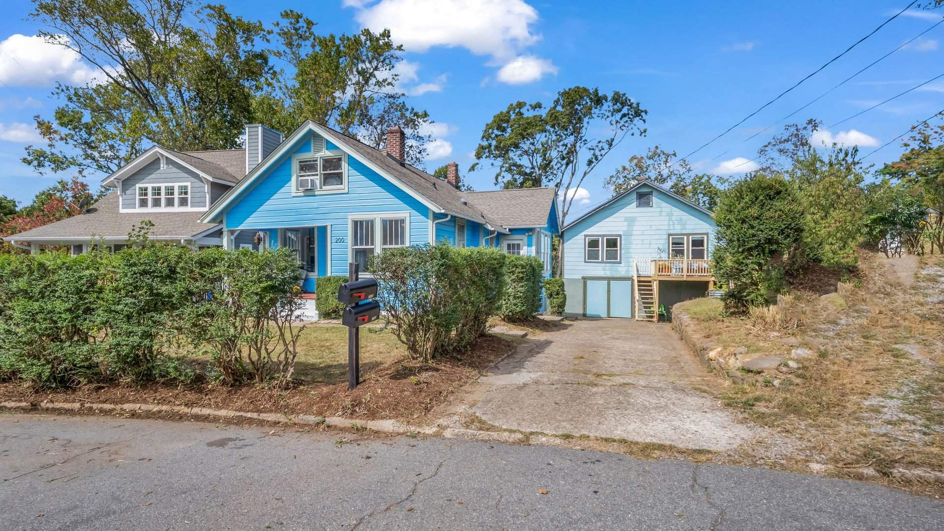7-custom-200-courtland-pl
