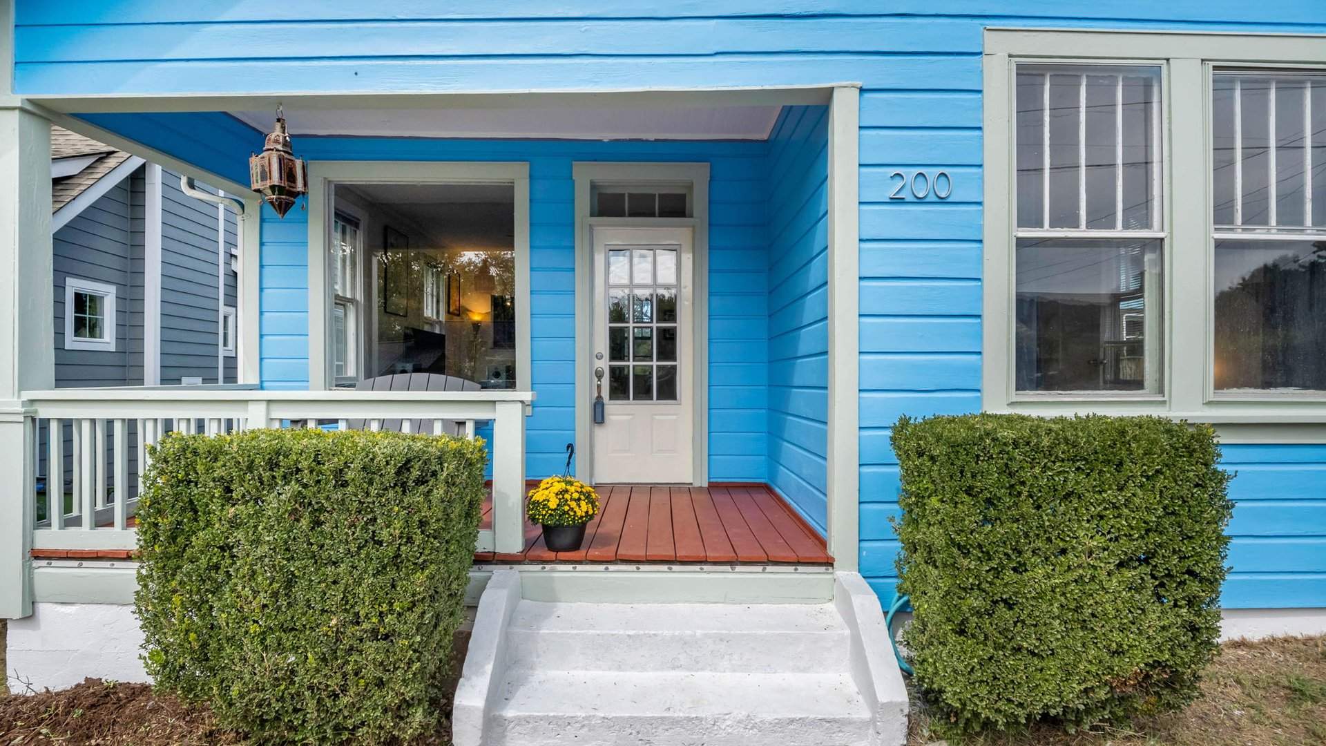 9-custom-200-courtland-pl