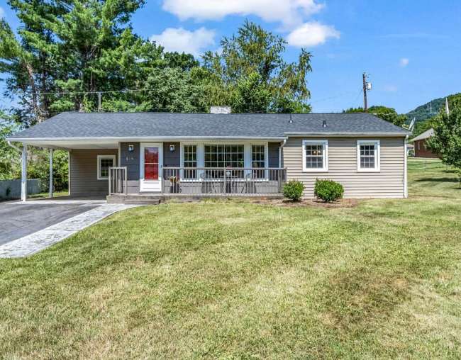 215 Varden Place, Swannanoa