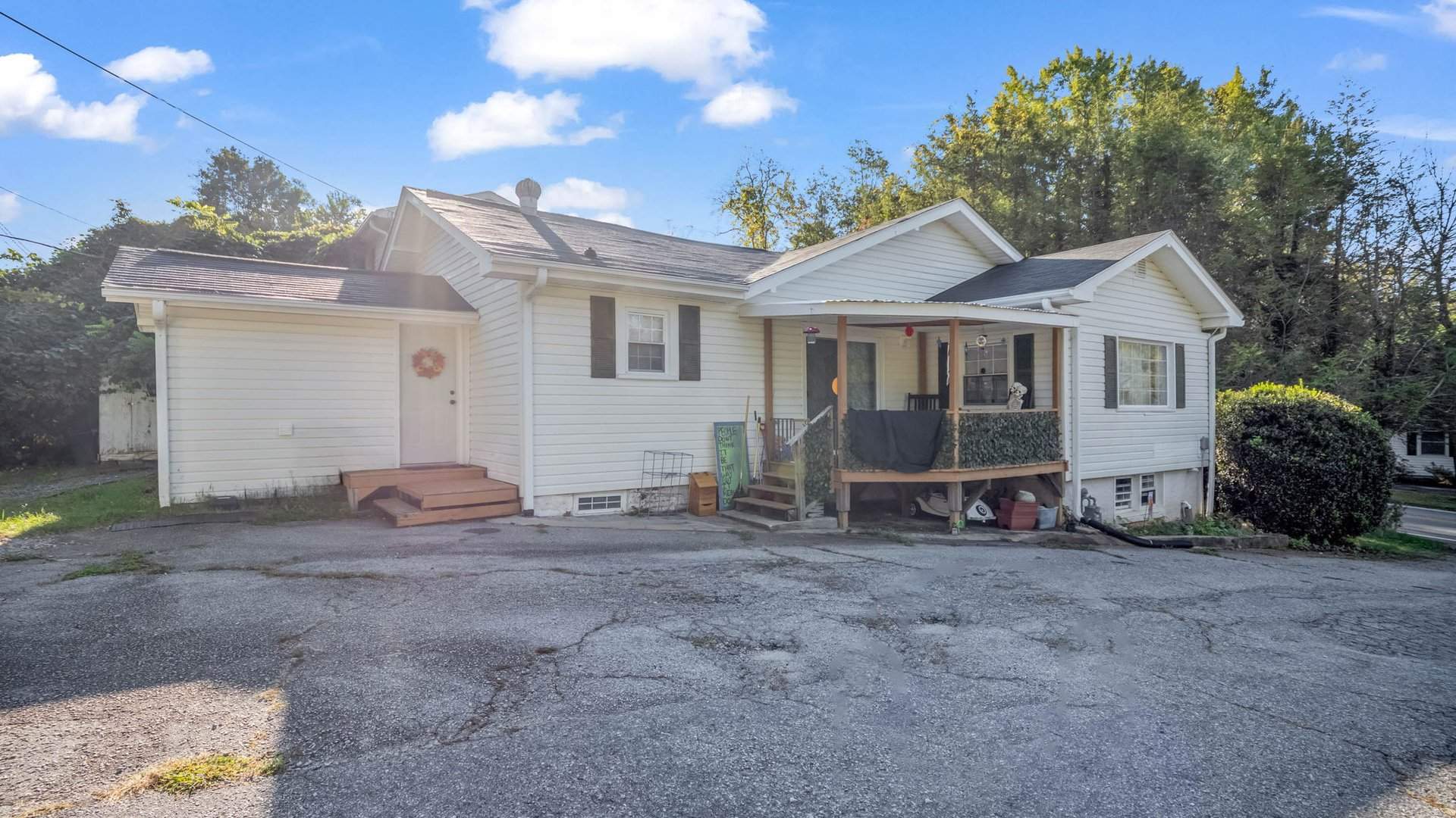3-custom-228-stoney-mountain-rd