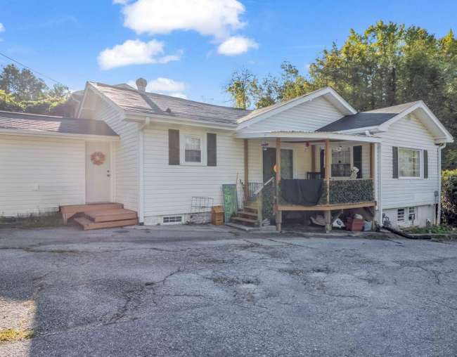 228 Stoney Mountain Road, Hendersonville