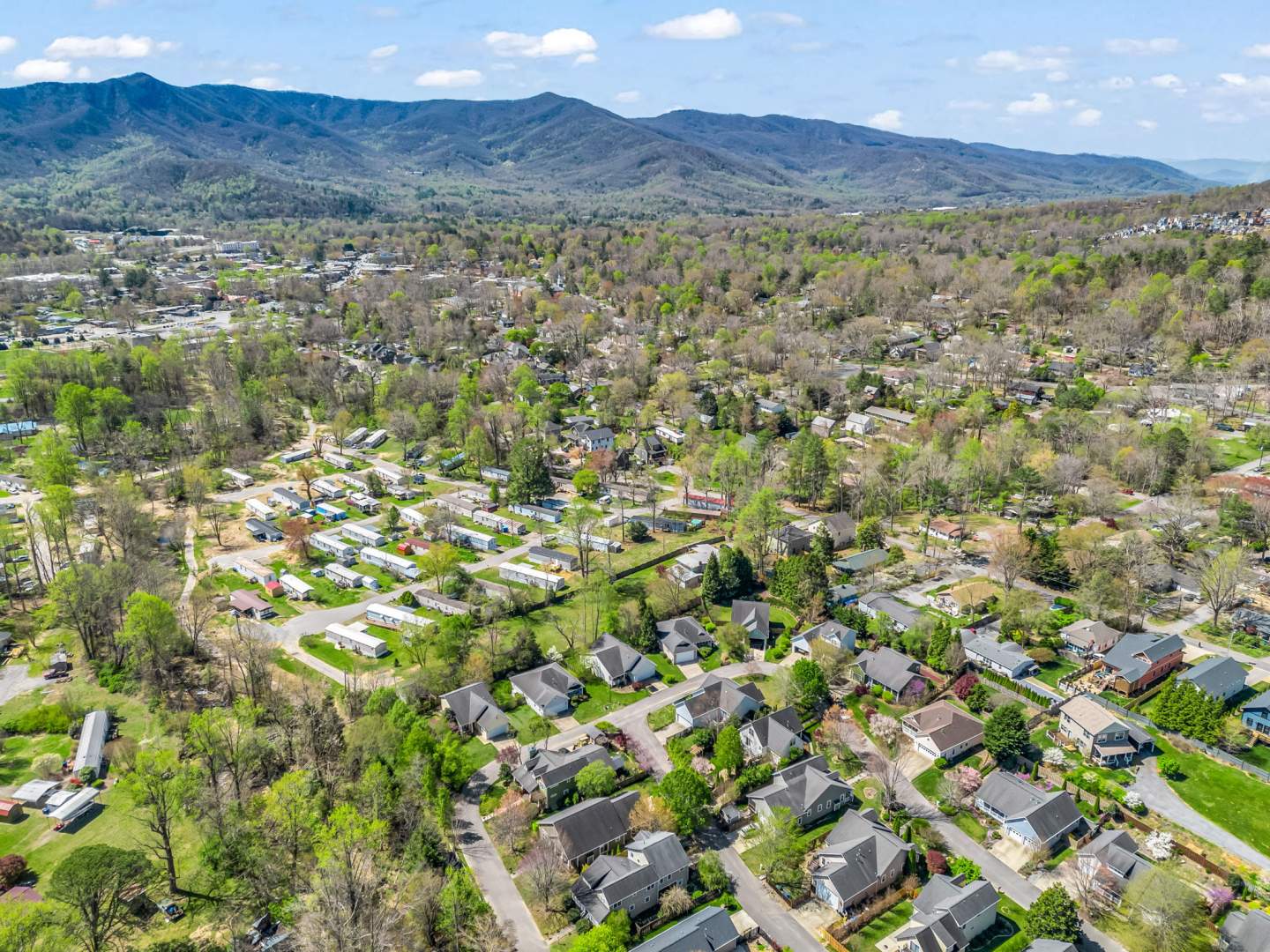 27-Cotton-Creek-Circle-Hendersonville-NC-48