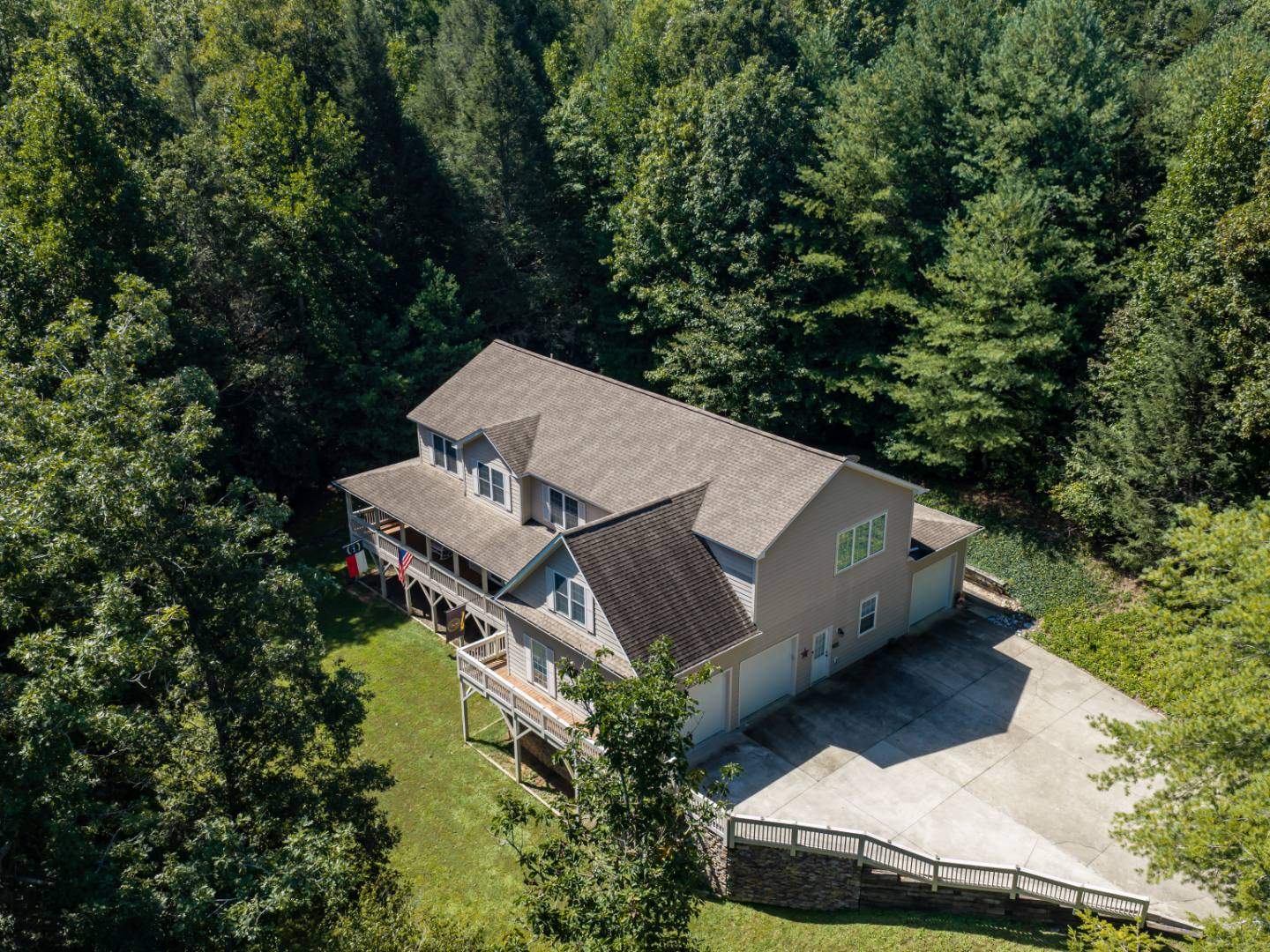 273-Cross-Creek-Dr-Marion-NC-64-1440x1080