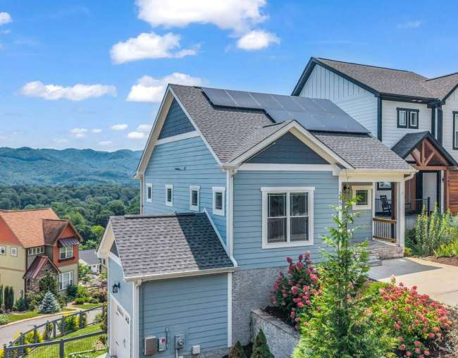 285 Mount Allen Heights, Black Mountain