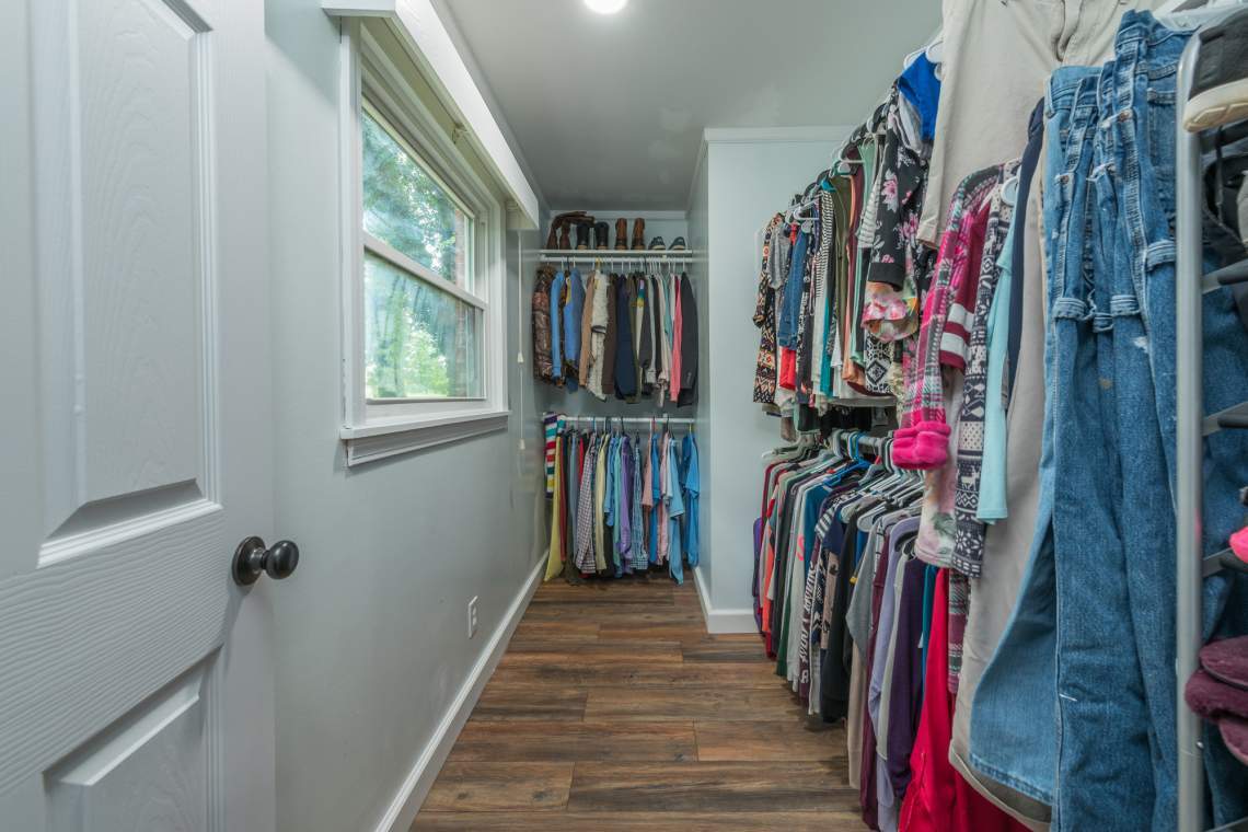 17-Master-Closet