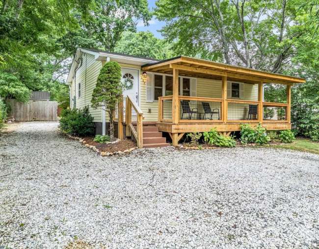 407 Hiawassee Avenue, Black Mountain