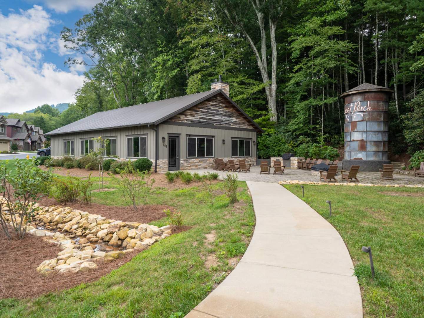 554-Sweet-Birch-Black-Mtn-NC-58-1920x1440