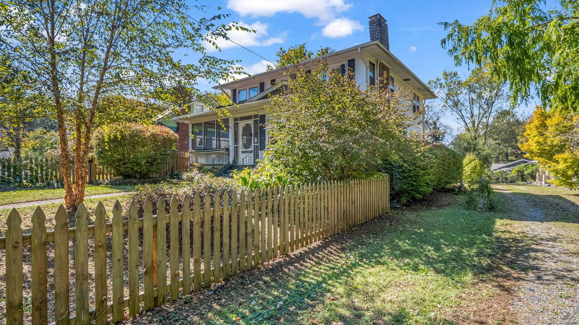 10-custom-82-blue-ridge-ave