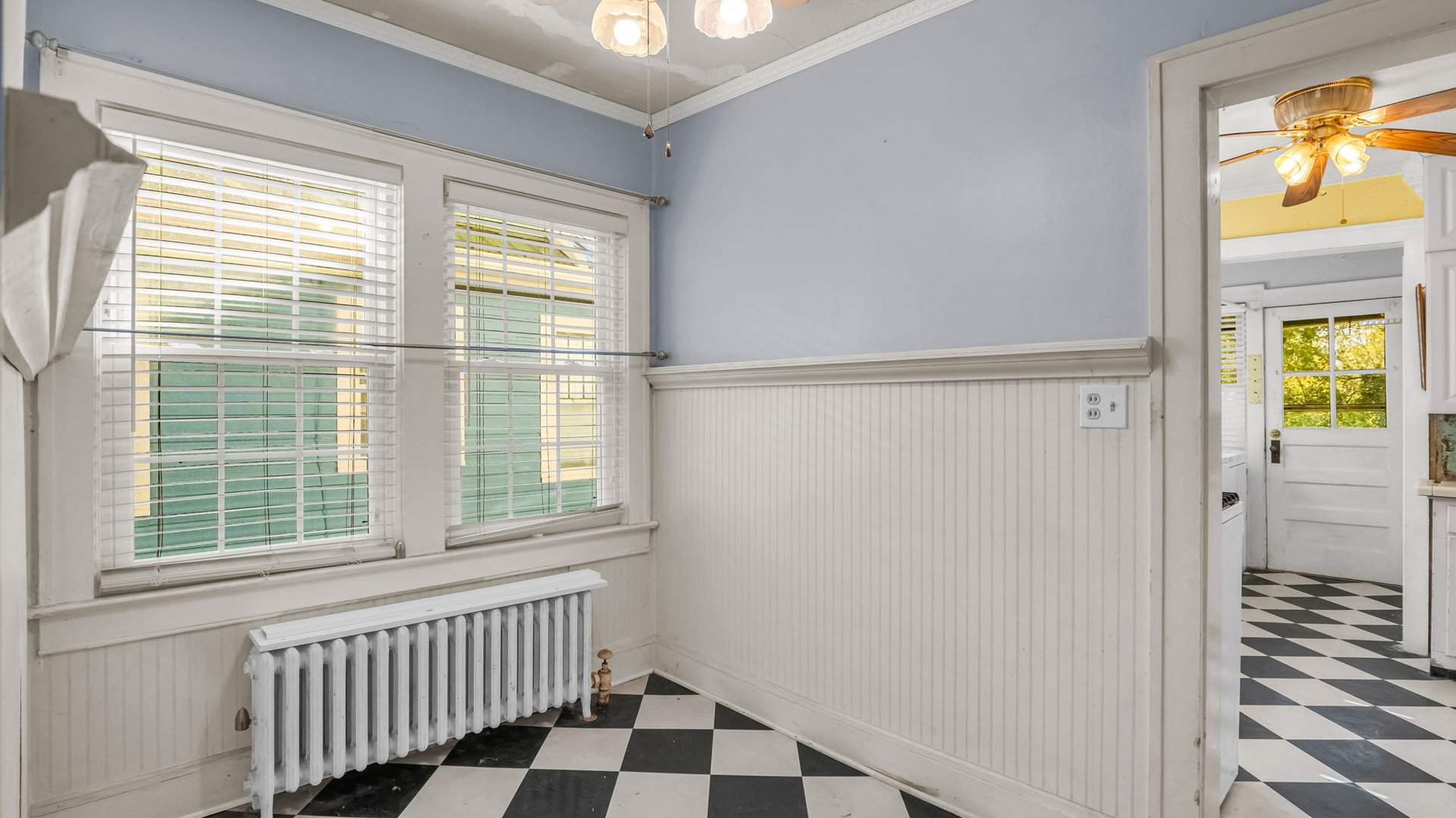 26-custom-82-blue-ridge-ave