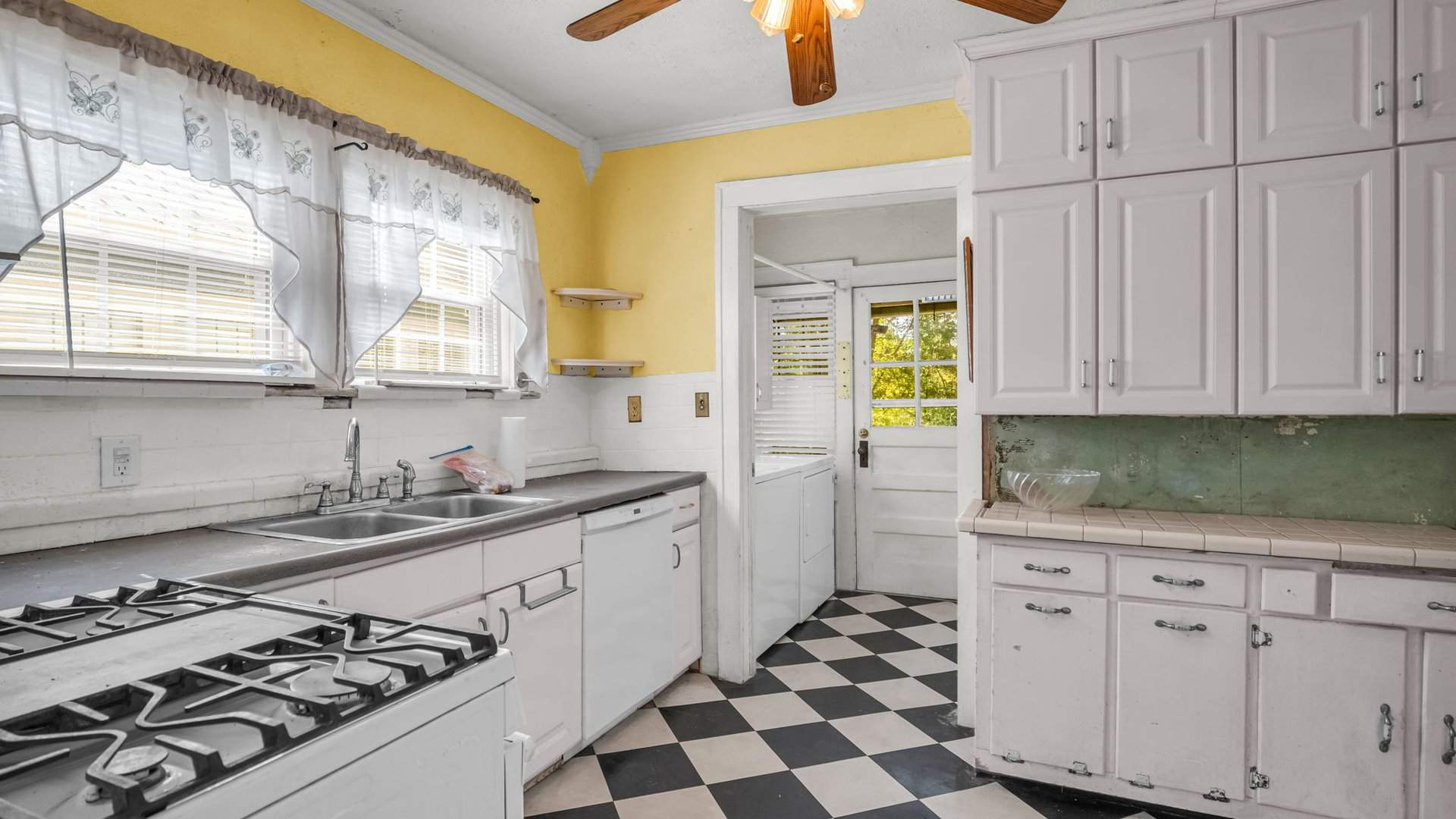 28-custom-82-blue-ridge-ave