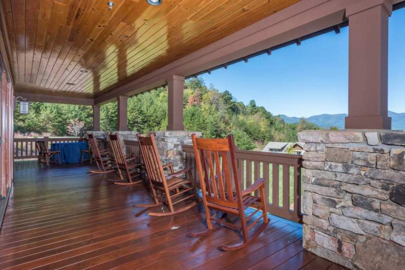 The Deck at the Settings Clubhouse